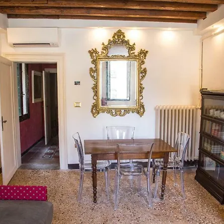 Lägenhet La Colombina *